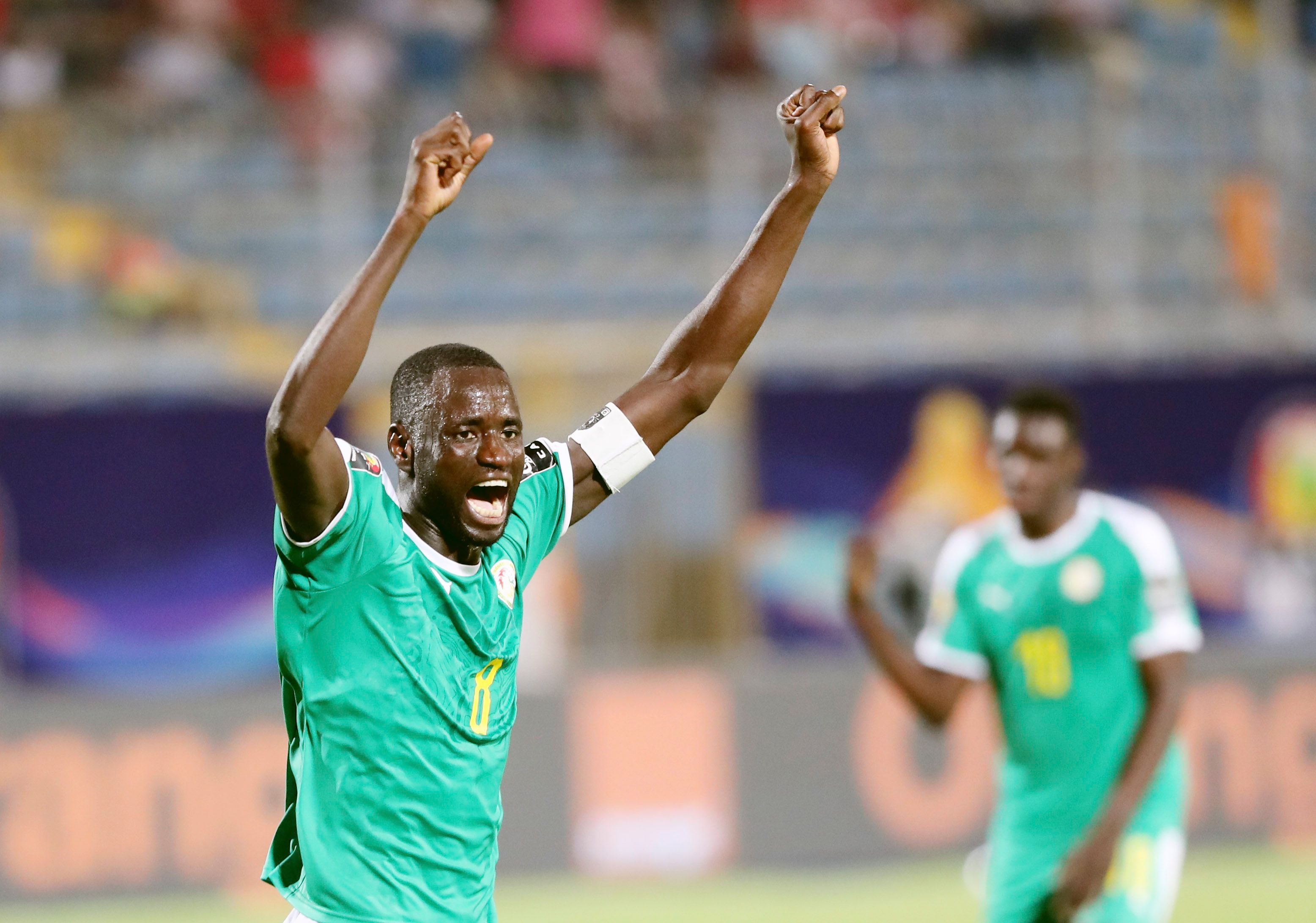 萨尼亚：孔帕尼对曼城有深厚感情，他是瓜迪奥拉接班人