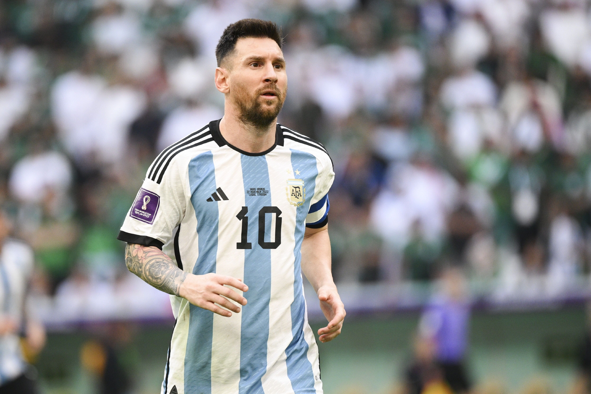 意媒：国米可以启用青训小将卡马特，以应对邓弗里斯伤缺情况