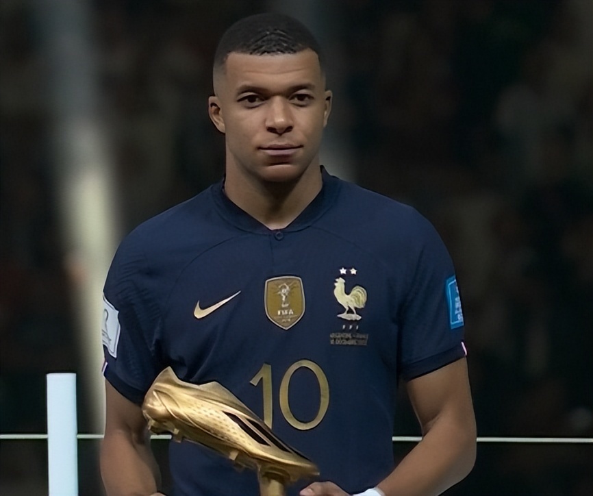 马卡：C罗认为世界杯代表不了什么，但那是他简历上最大缺憾