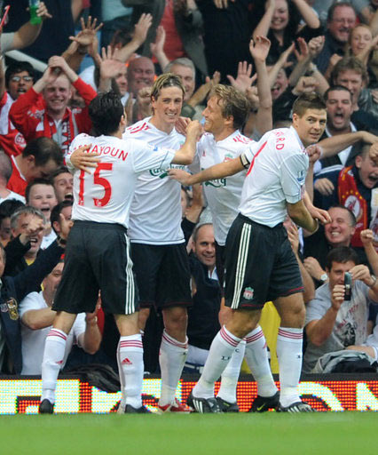 玉昆球迷在机场深情送别安德森，安德森的回应藏着太多不舍