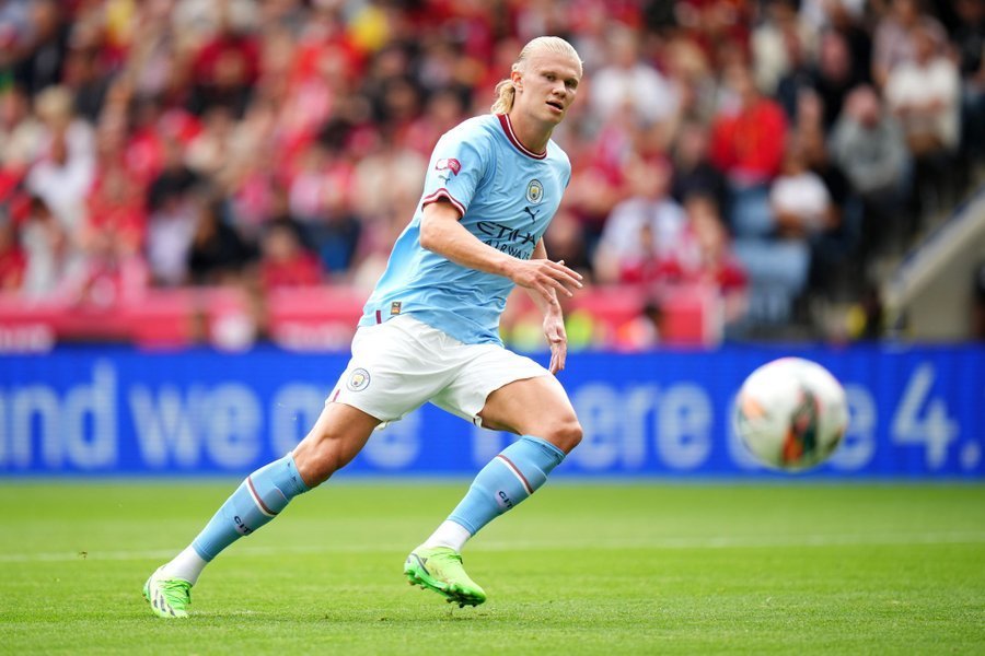 米体：泽林斯基出现轻微肌肉问题，可能不会出战比萨