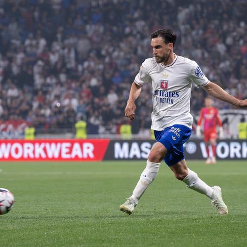 上海海港豪取连胜